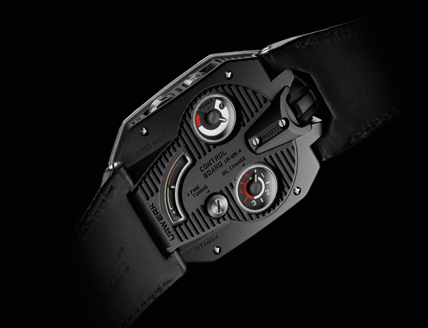 URWERK UR-105M：鐵甲騎士，時間之光