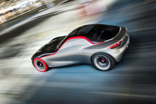 全新OPEL GT Concept 破繭登場(chǎng)