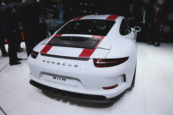 保時(shí)捷911 R 于日內(nèi)瓦車展正式發(fā)布