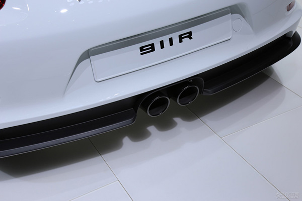 保時(shí)捷911 R 于日內(nèi)瓦車展正式發(fā)布