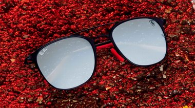 RAY-BAN雷朋再度攜手SCUDERIA FERRARI聯(lián)袂敬獻法拉利車隊系列太陽鏡