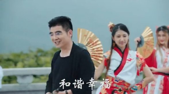 全國道德模范陳光標(biāo)創(chuàng)作新曲為家鄉(xiāng)泗洪鼓與呼