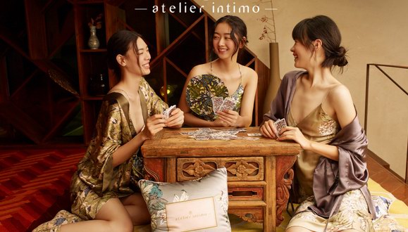 青色atelier?intimo，一衣一帶盡顯優(yōu)雅