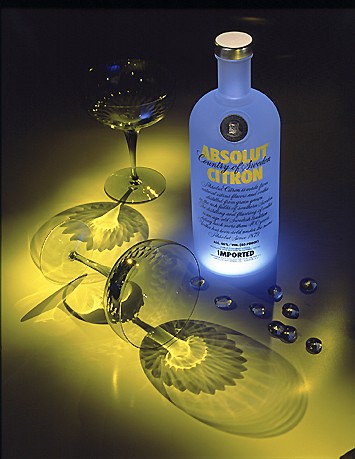 二十幾美元的瑞典“Absolut Vodka”伏特加曾被評(píng)為世界上最好的奢侈品