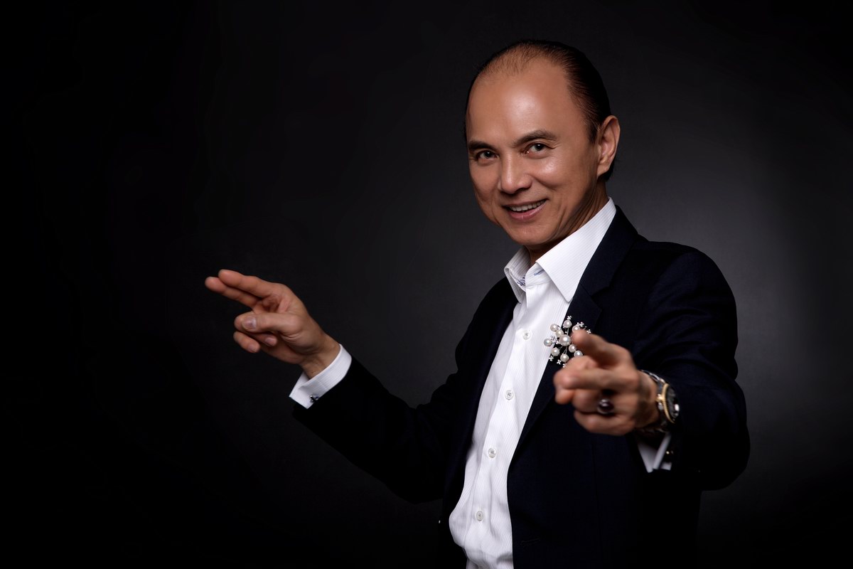 JIMMY CHOO，國(guó)際著名鞋子設(shè)計(jì)師