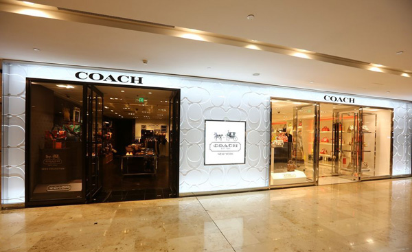 王力宏現(xiàn)身COACH 南京德基廣場(chǎng)新店開(kāi)幕